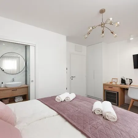 Aura Exclusive & Апартаменты *