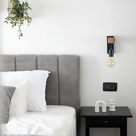 Aura Exclusive & * Задар